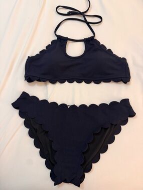 Cupshe Navy Scalloped Two-Piece Bikini